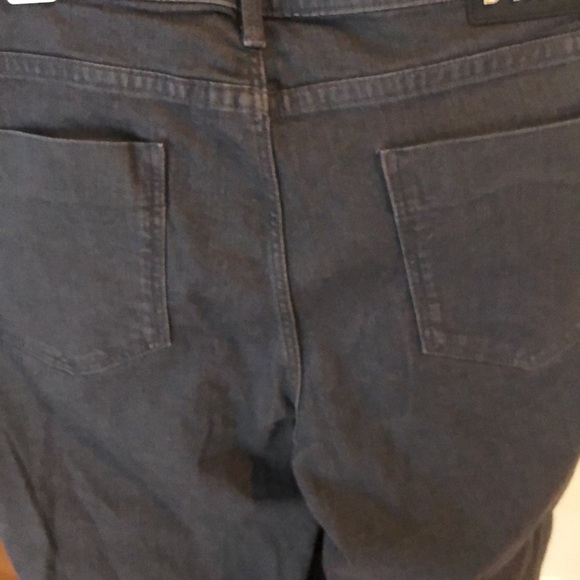 DKNY Donna Karen gray stretch cropped denim w/ sequin detail matching top - Picture 6 of 12